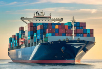 large-container-ship-with-word-hong-kong-side_1081763-1307